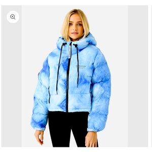 New with tags!! Whitespace cropped super cute ski jacket!